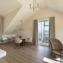 Load image into Gallery viewer, Dýrð á Búðum