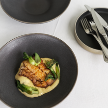 Load image into Gallery viewer, 1. maí - Friðrik Dór og Jón Jónssynir á Hótel Búðum. Fordrykkur, matur, tónleikar & gisting / Kjör f. tvo